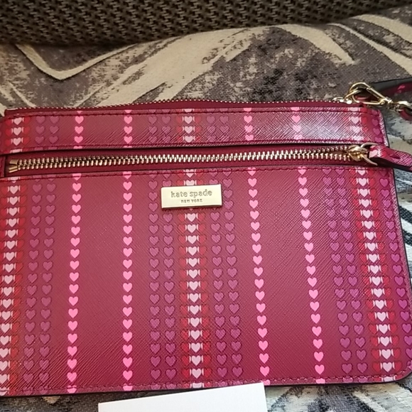 kate spade Handbags - Kate Spade shore st heart striped NWT tinie